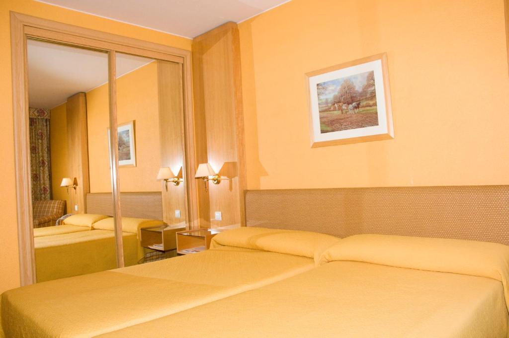 Hotel Restaurante San Roque 麦迪纳·德尔·坎普 客房 照片